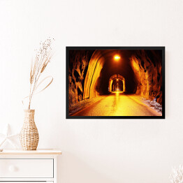 Obraz w ramie Stara droga w tunelu