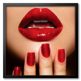 Obraz w ramie Czerwone usta i paznokcie - profesjonalny make - up