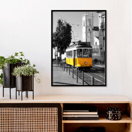 Plakat w ramie Krajobraz miejski i żółty tramwaj