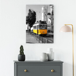 Obraz na płótnie Krajobraz miejski i żółty tramwaj