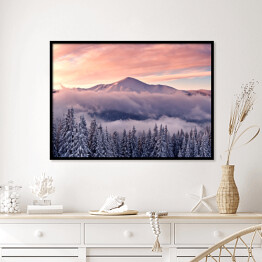 Plakat w ramie Pastelowe niebo nad lasem i górą zimą