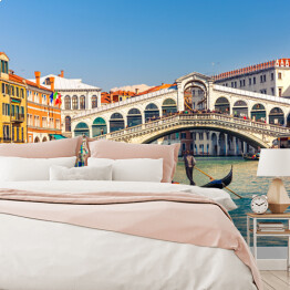 Fototapeta samoprzylepna Most Rialto w Wenecji 
