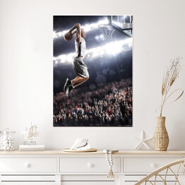 Plakat Koszykarz celujący do kosza podczas meczu