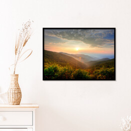 Plakat w ramie Piękny zachód słońca w górach latem