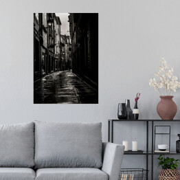 Plakat samoprzylepny Wąska uliczka. Czarno biały krajobraz miasta