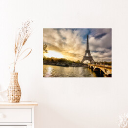 Plakat samoprzylepny Wieża Eiffla, widok z łodzi na Sekwanie w Paryżu, Francja