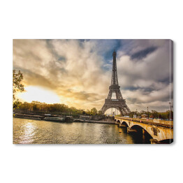 Obraz na płótnie Wieża Eiffla, widok z łodzi na Sekwanie w Paryżu, Francja