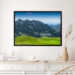 Obraz w ramie Wiosenna panorama górska