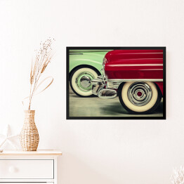 Obraz w ramie Czerwony i miętowy samochód w stylu retro