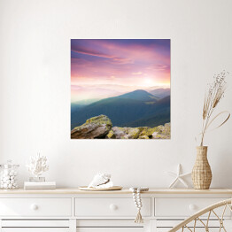 Plakat samoprzylepny Różowy majestatyczny wschód słońca nad górami