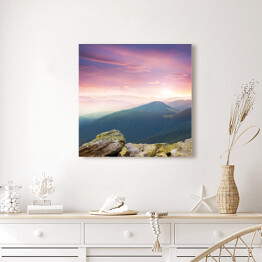 Obraz na płótnie Różowy majestatyczny wschód słońca nad górami