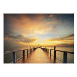 Plakat samoprzylepny Drewniany most prowadzący w kierunku słońca