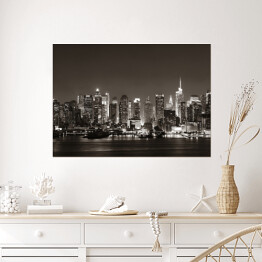 Plakat Nocna panorama Manhattanu z wieżowcami od strony wybrzeża 