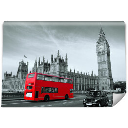Fototapeta winylowa zmywalna Czerwony autobus na czarno-białym tle Pałacu Westminsterskiego w Londynie