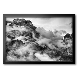 Obraz w ramie Góry Dolomity w czarnym i białym kolorze