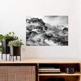 Plakat Góry Dolomity w czarnym i białym kolorze