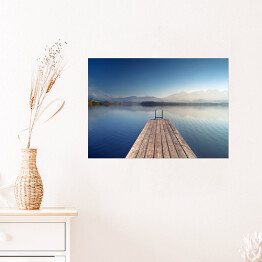 Plakat samoprzylepny Drewniany pomost na środku jeziora
