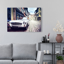 Obraz na płótnie Retro samochód w starej ulicy miasta