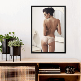 Obraz w ramie Piękna naga kobieta w koronkowej bieliźnie