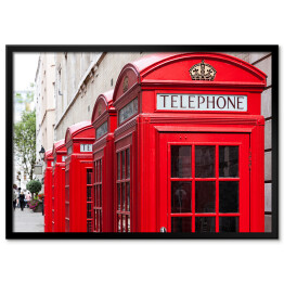 Plakat w ramie Tradycyjne czerwone budki telefoniczne w Londynie