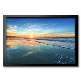 Obraz w ramie Zachód słońca na piaszczystej plaży