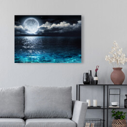 Obraz na płótnie Romantyczna i malownicza panorama podczas pełni księżyca na morzu