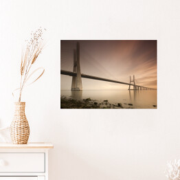 Plakat samoprzylepny Portugalski most Vasco da Gama w beżowych barwach