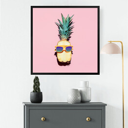 Obraz w ramie Ananas - hipster w okularach na różowym tle