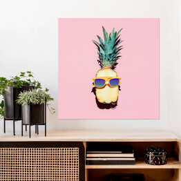Plakat samoprzylepny Ananas - hipster w okularach na różowym tle