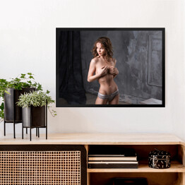Obraz w ramie Portret - naga kobieta o brązowych włosach