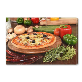 Obraz na płótnie Pizza z szynką, pieczarkami i oliwkami na desce