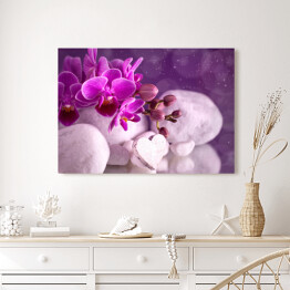 Obraz na płótnie Purpurowa orchidea i niewielkie serduszko
