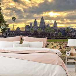 Wschód słońca przy świątyni Angkor Wat, Kambodża