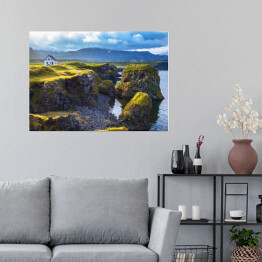 Plakat samoprzylepny Islandzki dom na skałach
