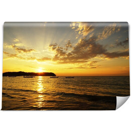 Fototapeta samoprzylepna Piękny zachód słońca na plaży Gapali