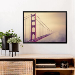 Obraz w ramie Golden Gate znikające w oddali we mgle