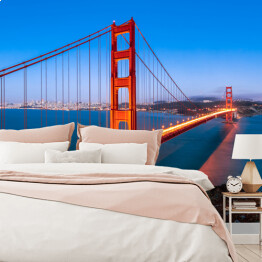 Fototapeta Golden Gate Bridge w San Fransisco w Kalifornii rozświetlone złotymi światłami