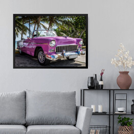 Obraz w ramie Różowy retro samochód przy tropikalnej plaży