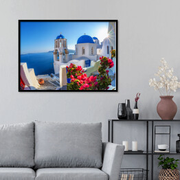 Plakat w ramie Santorini - wyspa z bialym kościołem w Oia, Grecja