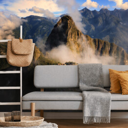 Fototapeta winylowa zmywalna Machu Picchu spowite mgłą, Peru