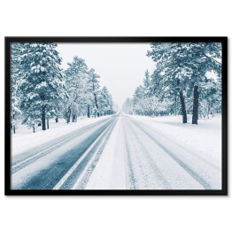 Plakat w ramie Zimowa droga pokryta lodem