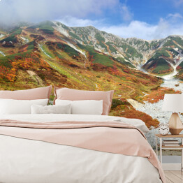 Fototapeta samoprzylepna Wzgórza w kolorach jesieni
