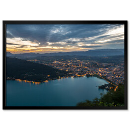 Plakat w ramie Jezioro w Annecy, Francja w nocy