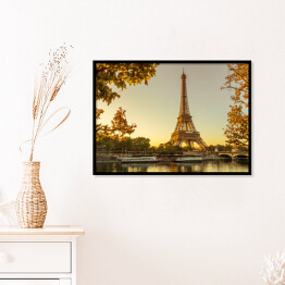 Plakat w ramie Wieża Eiffla w Paryżu jesienia