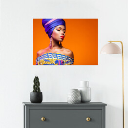 Plakat Piękna kobieta w kolorowym stroju na pomarańczowym tle