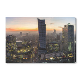 Panorama Warszawy podczas jesiennego zachodu słońca