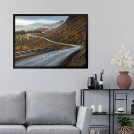 Obraz w ramie Kręta droga w górach jesienią