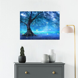 Plakat samoprzylepny Magiczne drzewo w magicznym błękitnym lesie
