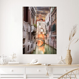 Plakat samoprzylepny Włoskie domy wzdłuż kanału w Wenecji