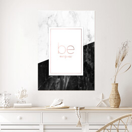 Plakat samoprzylepny "Be awesome" - typografia na biało czarnym marmurze